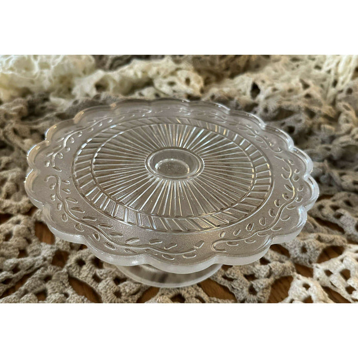 Market on Blackhawk:  Vintage Clear Glass Cake Stand. Laurel Leaf Footed 8" scalloped Edge #1822   |   Quilts by Barb